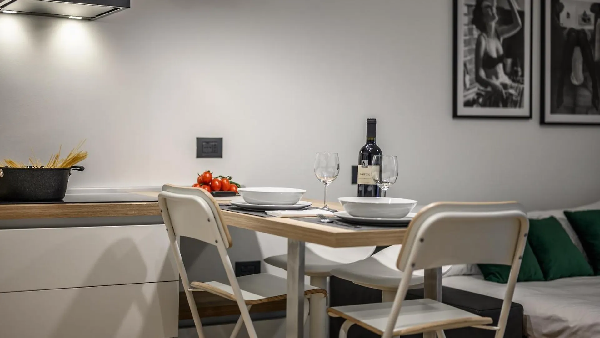 Deluxe Apartment In Brera-Duomo, Near Metro Milan